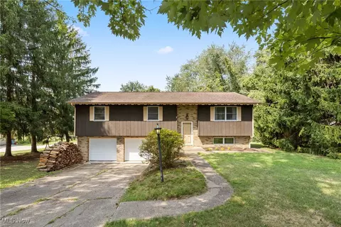 703 Stone Shannon Rd, Wheeling, WV 26003