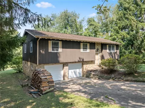 703 Stone Shannon Rd, Wheeling, WV 26003 photo 3