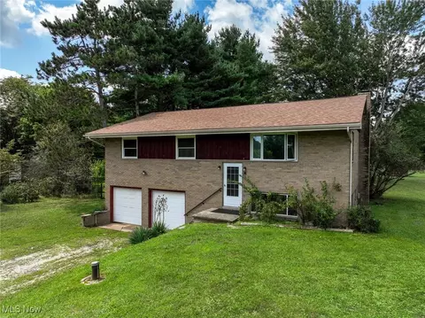 3079 Stroup Rd, Atwater, OH 44201