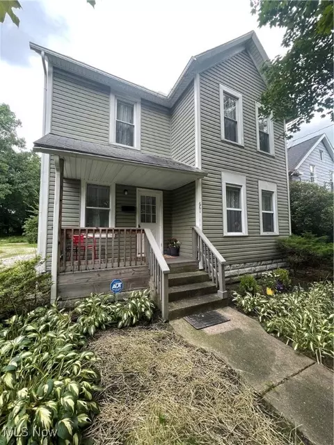 661 Allyn St, Akron, OH 44311