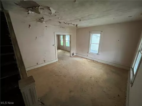 Living - 2422 6th St NW, Canton, OH 44708 photo 2 of 4