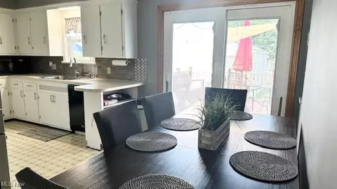 Dining - 30815 Crescent Dr, Willowick, OH 44095 photo 2 of 3