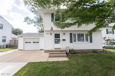 2838 Revere Dr, Cuyahoga Falls, OH 44223