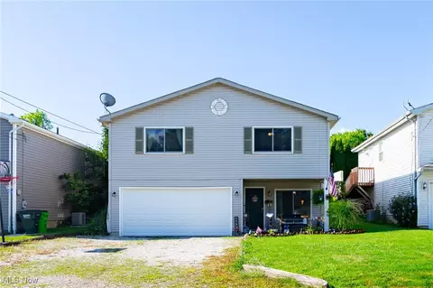 1192 Douglass Ave, Barberton, OH 44203