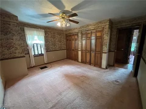 Bedroom - 72450 Colerain Rd, Dillonvale, OH 43917 photo 2 of 4