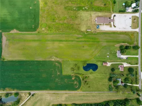 Lester Road, Valley City, OH 44280