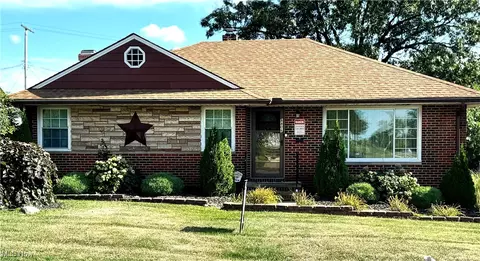 8806 Park Heights Ave, Garfield Heights, OH 44125