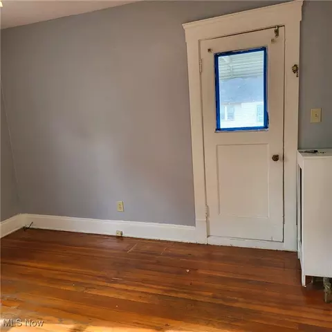 328 E 222nd St, Euclid, OH 44123 photo 8