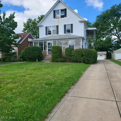 328 E 222nd St, Euclid, OH 44123 photo 2