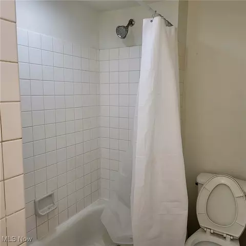 328 E 222nd St, Euclid, OH 44123 photo 6