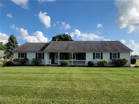 8231 Lincoln Way E, Apple Creek, OH 44606
