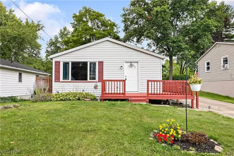 202 Durling Dr, Wadsworth, OH 44281