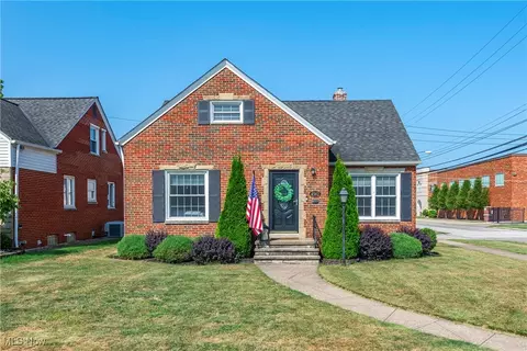 4562 Bain Park Dr, Cleveland, OH 44126