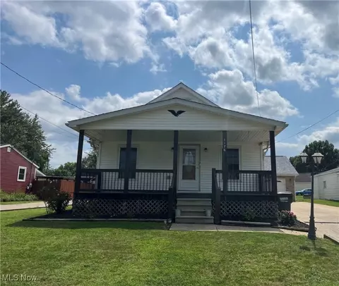 1176 Benton Ave, Barberton, OH 44203