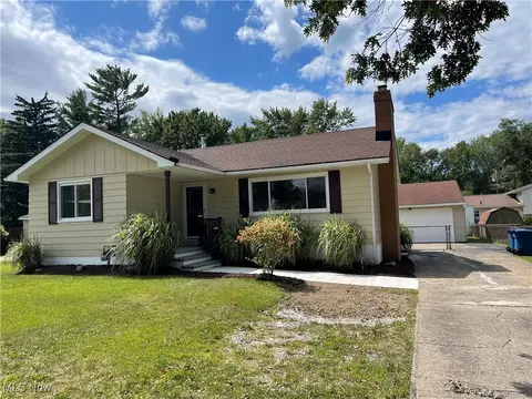 956 Lakewood Beach Dr, Sheffield Lake, OH 44054