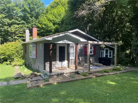 188 E Jones St, Millersburg, OH 44654