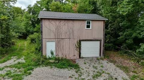 4555 Tipton Rd, Zanesville, OH 43701