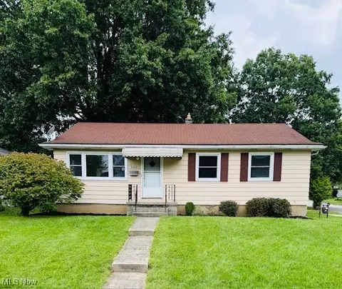 2323 Liberty Rd, Stow, OH 44224