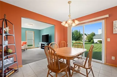 Dining - 3687 Cranberry Hl, Rootstown, OH 44272 photo 2 of 3