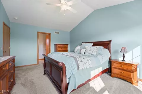 Bedroom - 3687 Cranberry Hl, Rootstown, OH 44272 photo 2 of 4