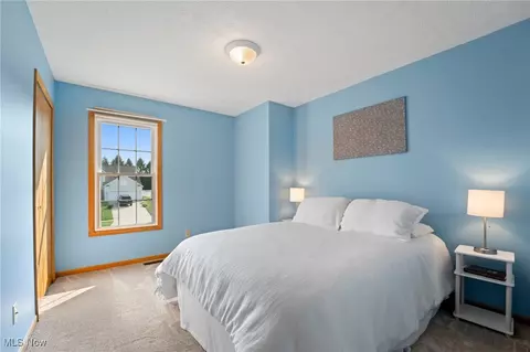 Bedroom - 3687 Cranberry Hl, Rootstown, OH 44272 photo 3 of 4