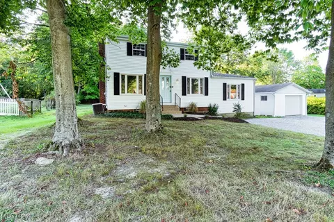8380 Schubert Ave NE, Alliance, OH 44601