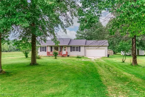 523 New Milford Rd, Atwater, OH 44201