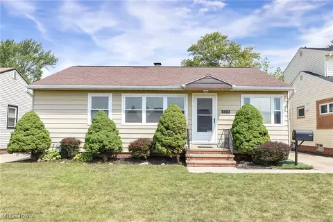 2212 Russell Ave, Parma, OH 44134
