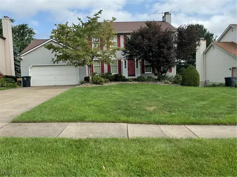 2171 Forest Oak Dr, Akron, OH 44312