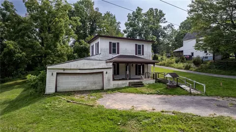 547 W Liberty St, Girard, OH 44420