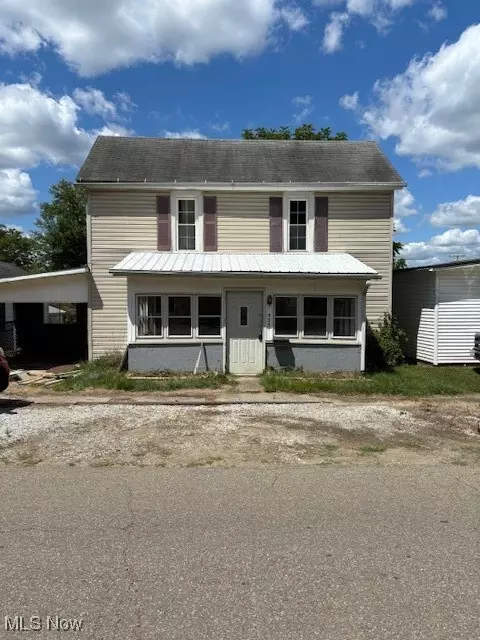 533 N 16th St, Coshocton, OH 43812