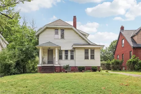1509 Parkhill Rd, Cleveland Heights, OH 44121