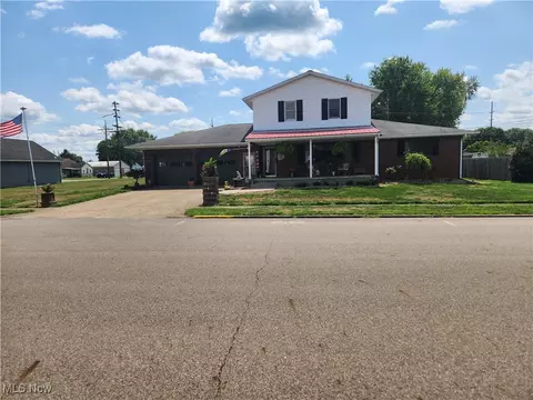319 4th St, West Lafayette, OH 43845