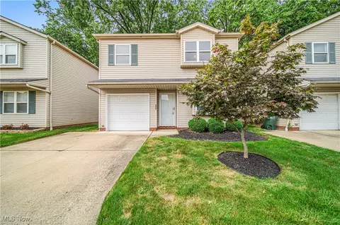 884 Brittney Ct, Willowick, OH 44095
