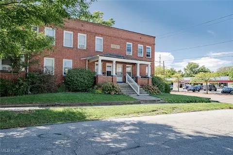 1324 Kenilworth Ave, Lakewood, OH 44107