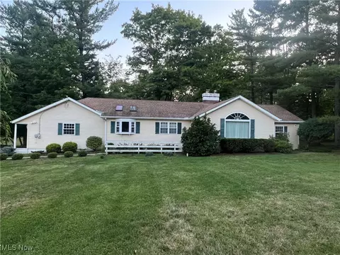 35220 Chagrin Blvd, Chagrin Falls, OH 44022