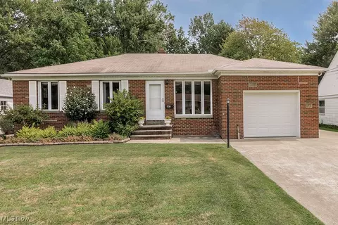 845 Lander Rd, Mayfield Village, OH 44143