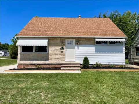 15705 Walvern Blvd, Maple Heights, OH 44137