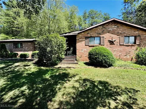 3251 Williamstown Pike, Williamstown, WV 26187