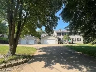 8125 Vicki Ln, Nashport, OH 43830