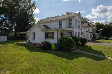 68 Bridge St, Newton Falls, OH 44444