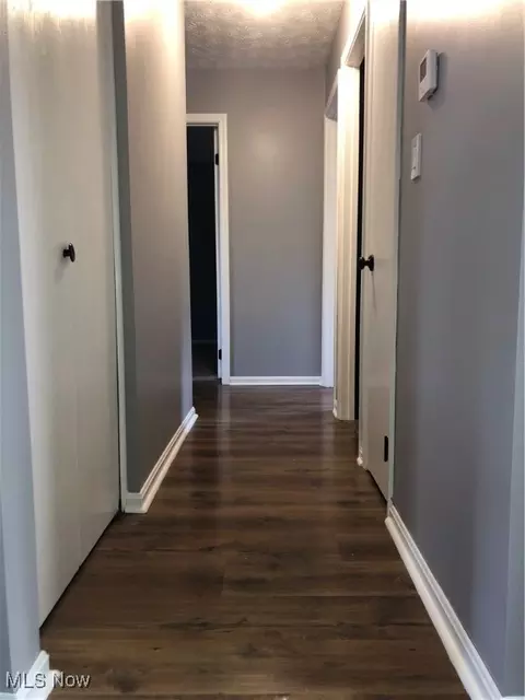 Entry Way - 243 Waggaman Cir, Boardman, OH 44512 photo 2 of 4