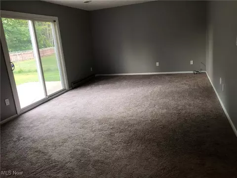 Living - 243 Waggaman Cir, Boardman, OH 44512 photo 2 of 3