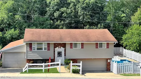 849 N Overlook Dr, Wintersville, OH 43953
