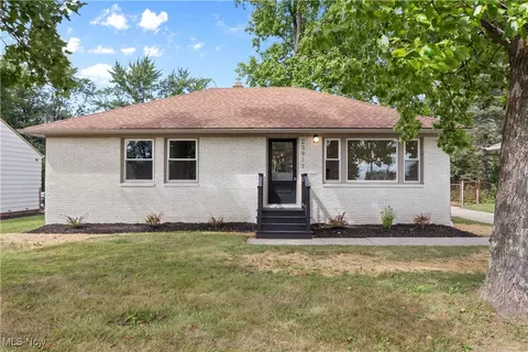 23917 Emery Rd, Warrensville Heights, OH 44128