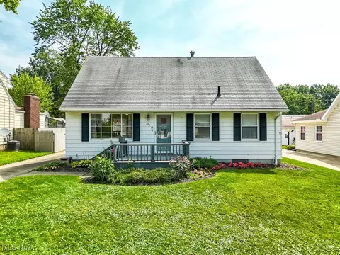 3181 9th St, Cuyahoga Falls, OH 44221