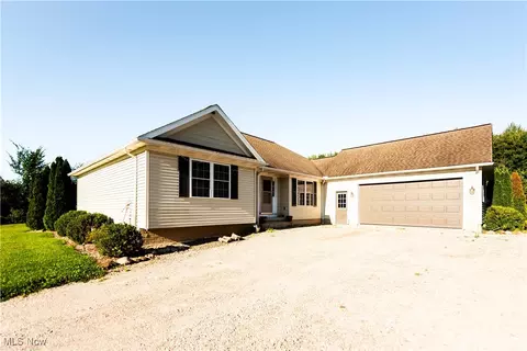 15676 Windmill Point Rd, Huntsburg, OH 44046