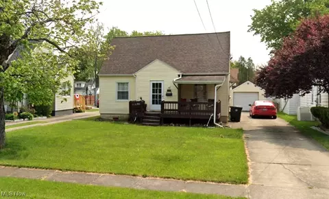 715 Central Parkway Ave SE, Warren, OH 44484
