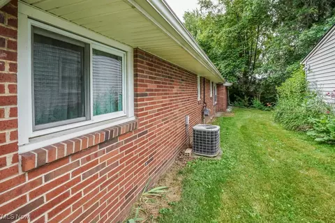 635 Manor Ave NW, Canton, OH 44708 photo 21