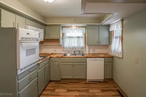635 Manor Ave NW, Canton, OH 44708 photo 7